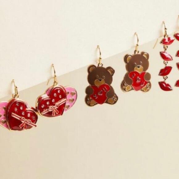 NEW Love Valentine Heart Teddy Bear Kiss Earring Set by Torrid - Picture 1 of 7